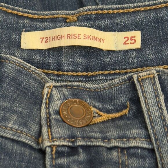 Levi’s (25 / 0) 721 High Rise Skinny Medium Wash Blue Jeans - Distressed Knees - Picture 3 of 7